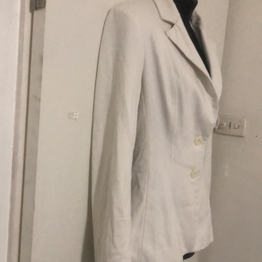 Classy off white jacket - Picture 3 of 6